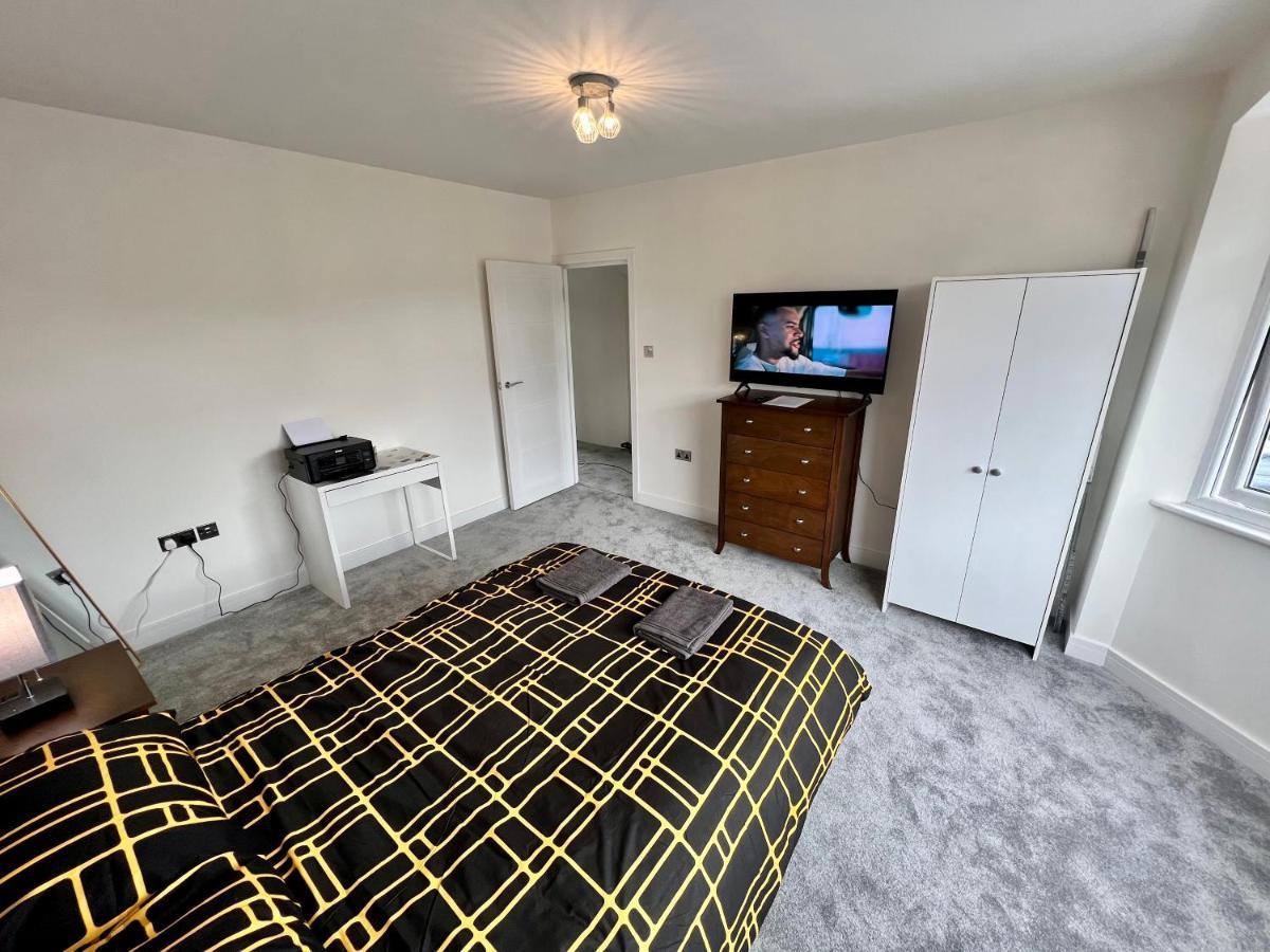 Willa Wembley Stadium 5 Star Brand New Luxury Sleeps 14 With Parking Londyn Zewnętrze zdjęcie